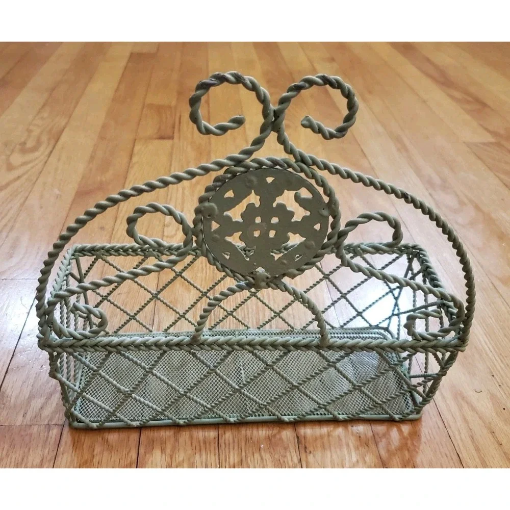 Vintage Shabby Chic Green Metal Wire Wall Pocket Basket Scrollwork Planter Mail